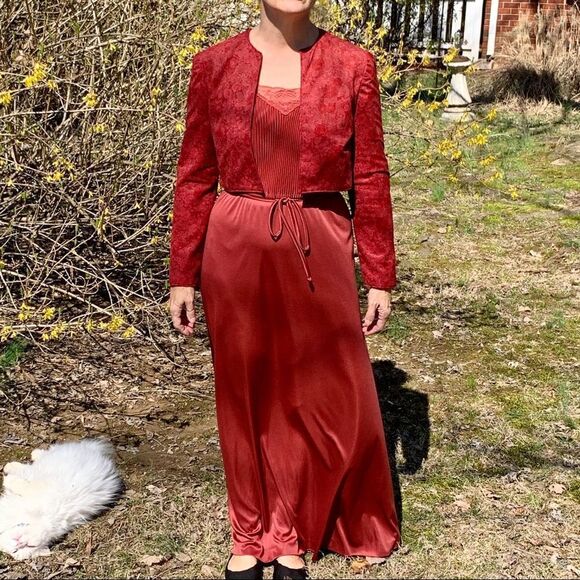 Vtg 70s maroon polyester maxi dress/2 jackets - Picture 2 of 8
